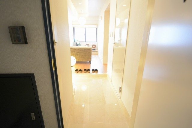 幡ヶ谷YMビル 玄関