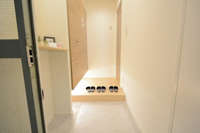 目白ハイビル 玄関