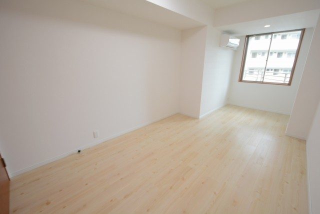 サンウッド新宿戸山フラッツ 洋室