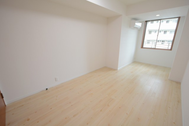 サンウッド新宿戸山フラッツ 洋室