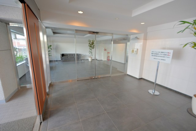 南平台マンション エントランス