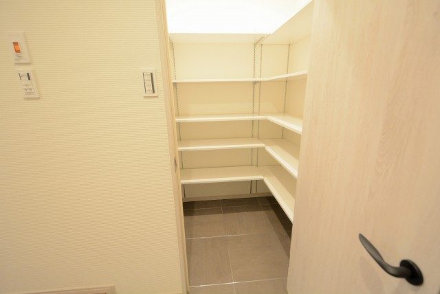 東急アルス本郷 玄関