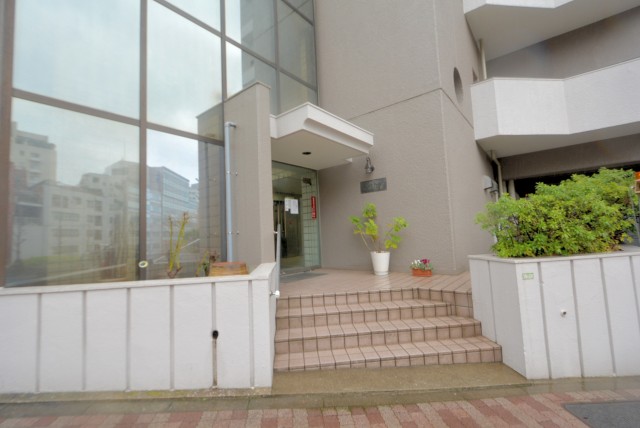 メゾンドール本郷 外観