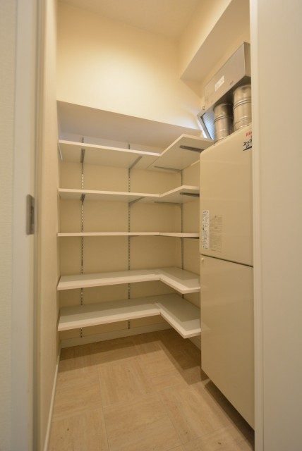 ピロティ五反田 玄関