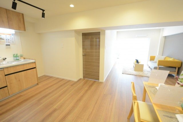 南平台マンション 洋室_5_7