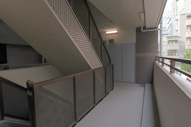 イトーピアアルファシティ池袋 外廊下