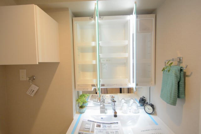 南平台マンション 洗面台