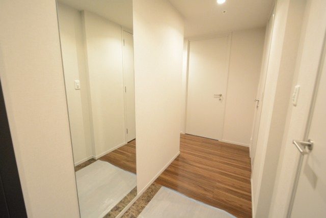 パークコート神宮前 玄関