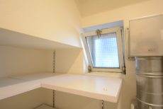 ピロティ五反田 玄関