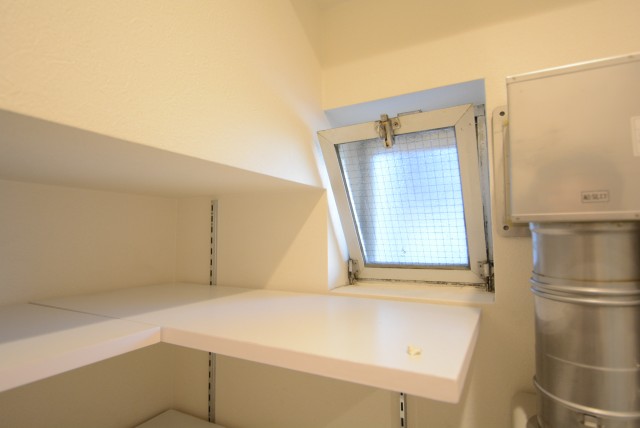 ピロティ五反田 玄関