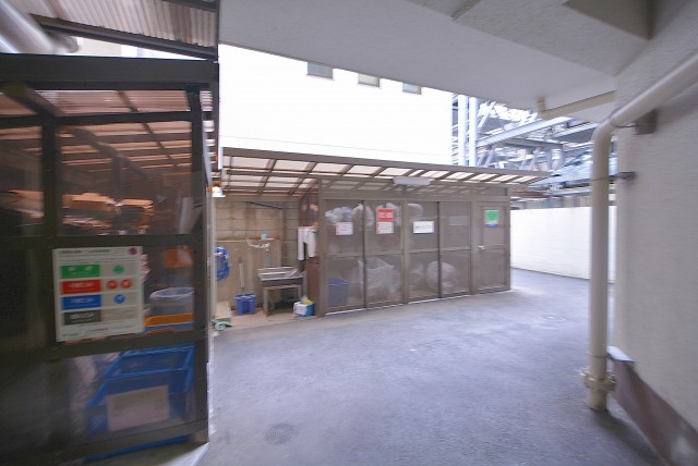 本郷サンハイツ エントランス