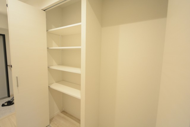 メゾンドール本郷 玄関