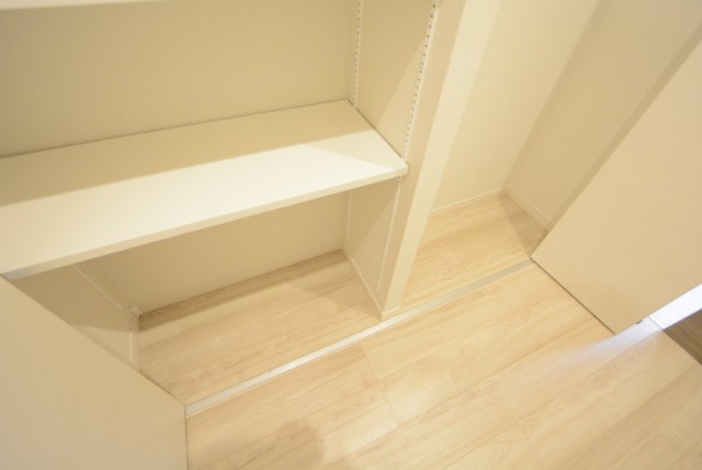 メゾンドール本郷 玄関