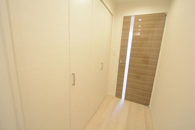 メゾンドール本郷 玄関