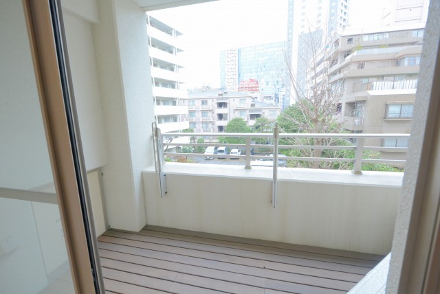 サンウッド新宿戸山フラッツ バルコニー