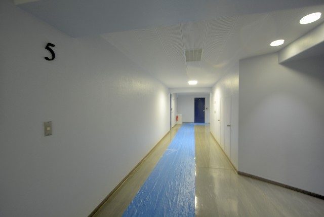 東急アルス本郷 外廊下