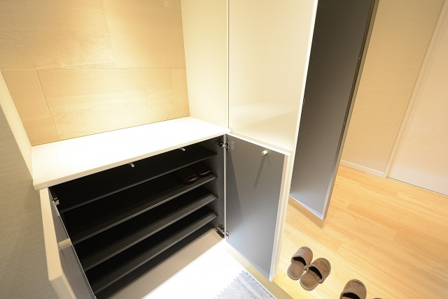 エル・アルカサル渋谷 玄関