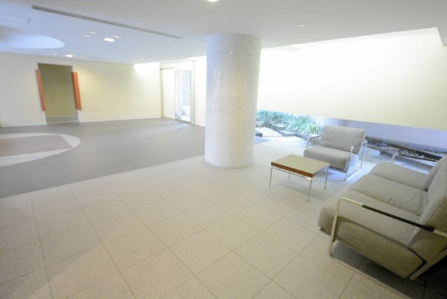 サンウッド新宿戸山フラッツ エントランス