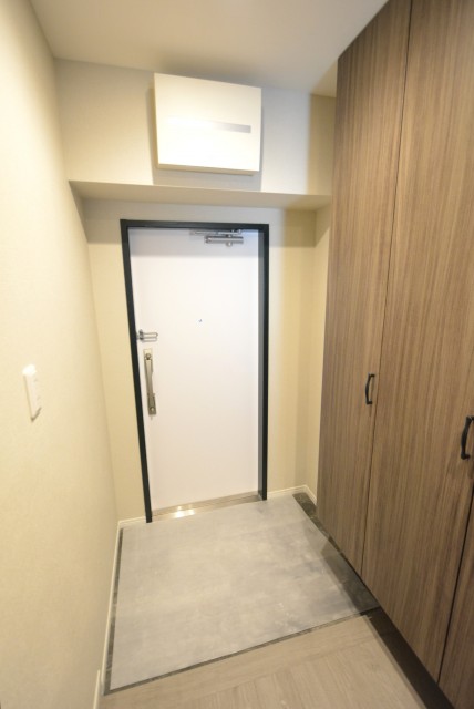 メゾンドール本郷 玄関