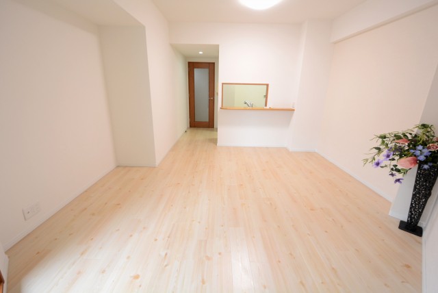 サンウッド新宿戸山フラッツ LD