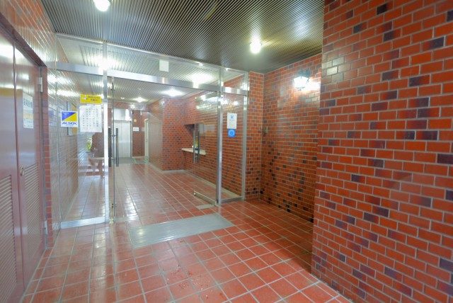 グランドメゾン新宿東エントランス