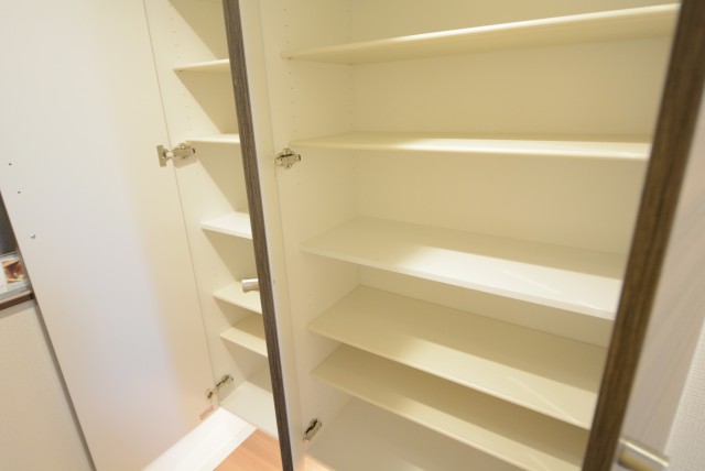 川口アパートメント 玄関