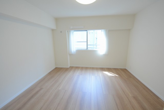 南平台マンション 洋室_5_7