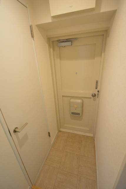 ピロティ五反田 玄関