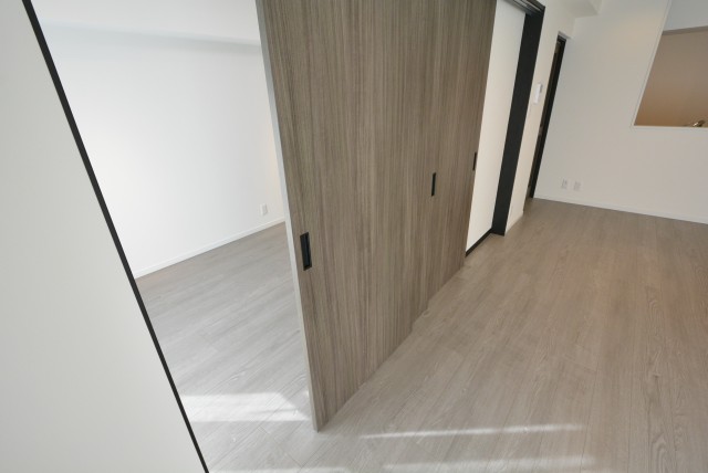 メゾンドール本郷 洋室2