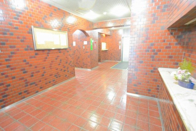 グランドメゾン新宿東エントランス