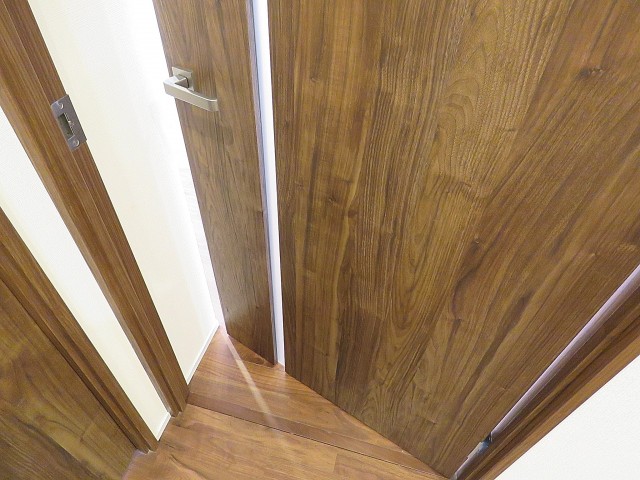 ノア渋谷パートⅡ　LDK扉