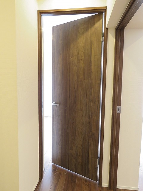 ノア渋谷パートⅡ　洋室約4.5帖扉