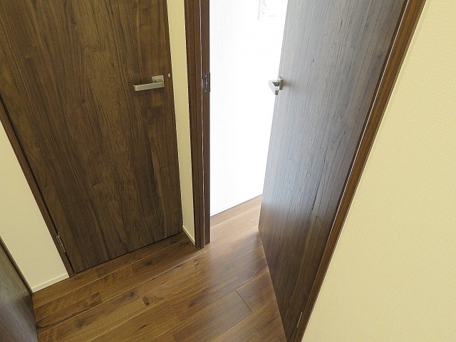 ノア渋谷パートⅡ　洋室約6.8帖扉