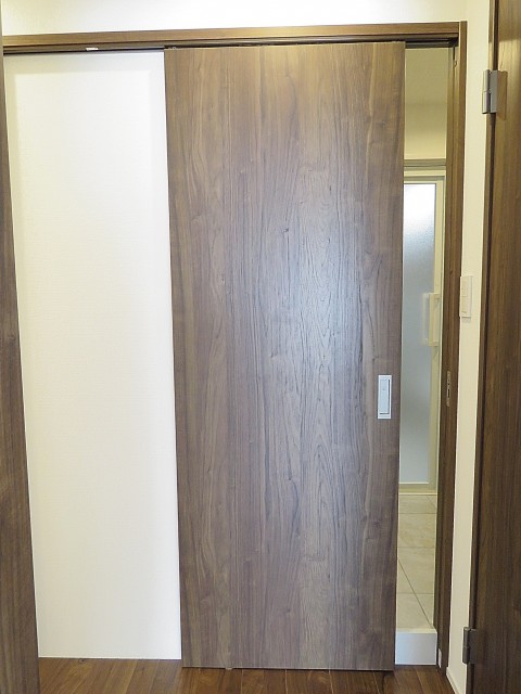 ノア渋谷パートⅡ　洗面室扉