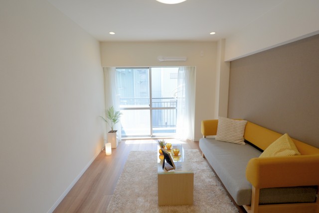 南平台マンション バルコニ^