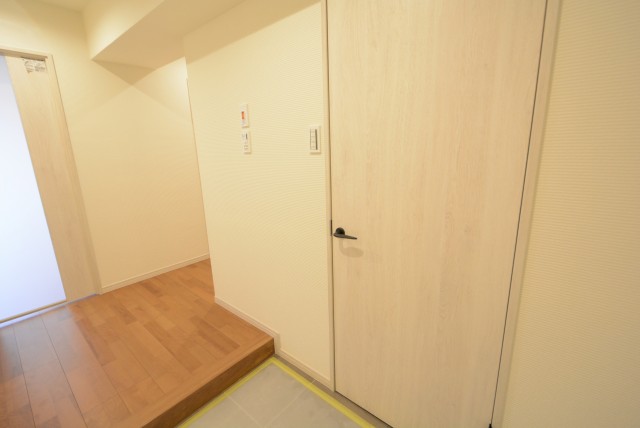 東急アルス本郷 玄関