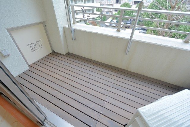 サンウッド新宿戸山フラッツ バルコニー