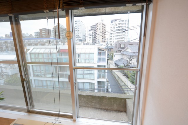 川口アパートメント バルコニー