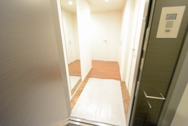 パークコート神宮前 玄関