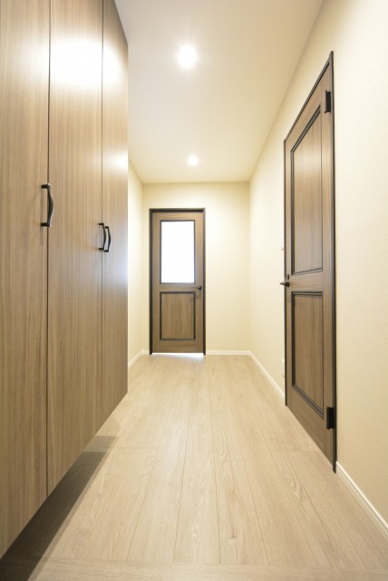 メゾンドール本郷 玄関