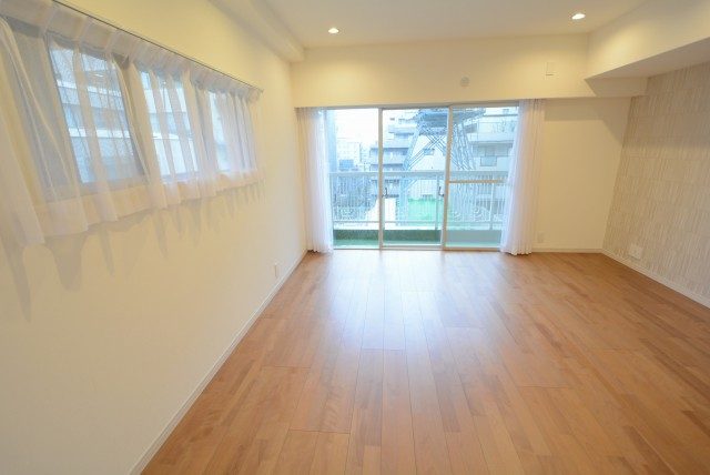 東急アルス本郷 バルコニー