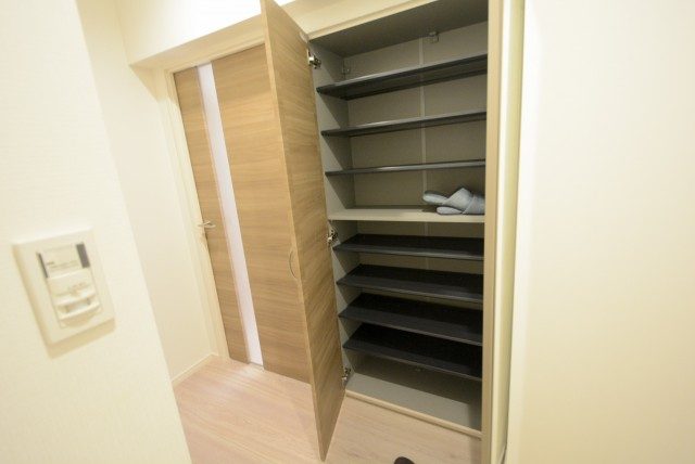 本郷サンハイツ 玄関