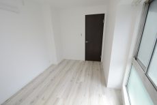 南平台マンション 洋室①