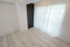 南平台マンション 洋室②