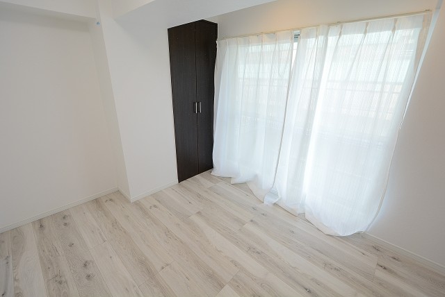 南平台マンション 洋室②