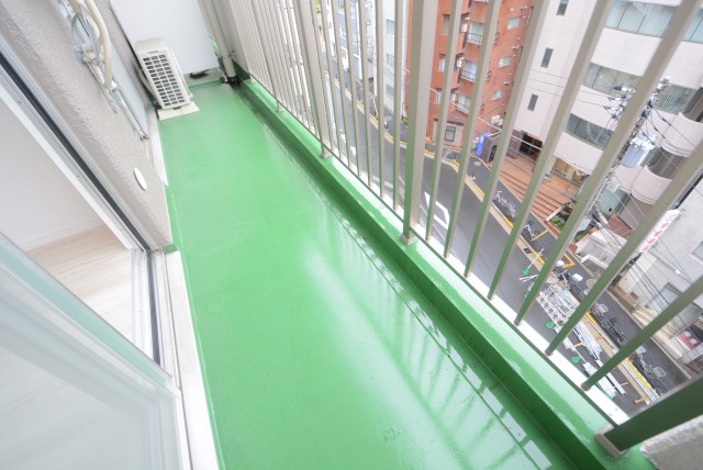 メゾンドール本郷 バルコニー