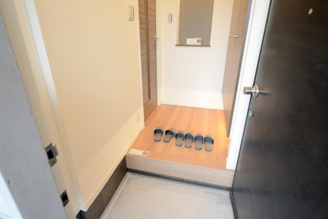 川口アパートメント 玄関