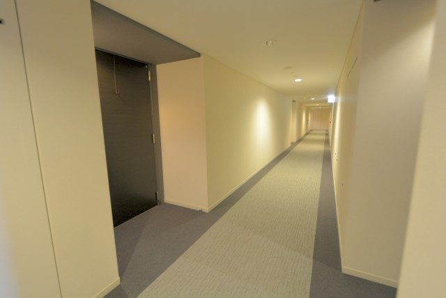パークコート神宮前 内廊下