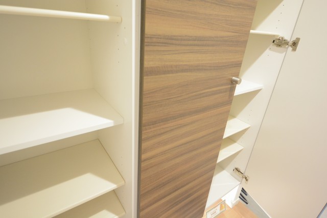 川口アパートメント 玄関