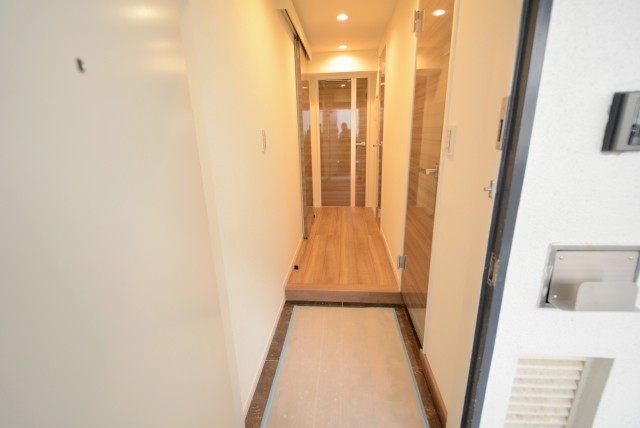 南平台マンション 玄関